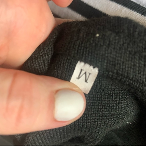 Striped Sweater Men's Size Medium - Picture 5 of 5